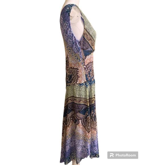 Dressbarn Women's Size 10 Dress Multicolor Mandala Pattern V Neck Sleeveless - Picture 2 of 6